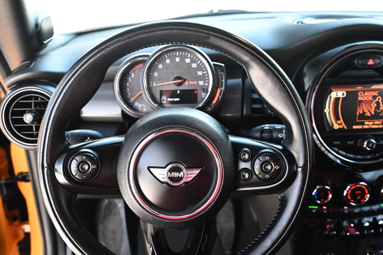 Used 2018 MINI Cooper Convertible image 15