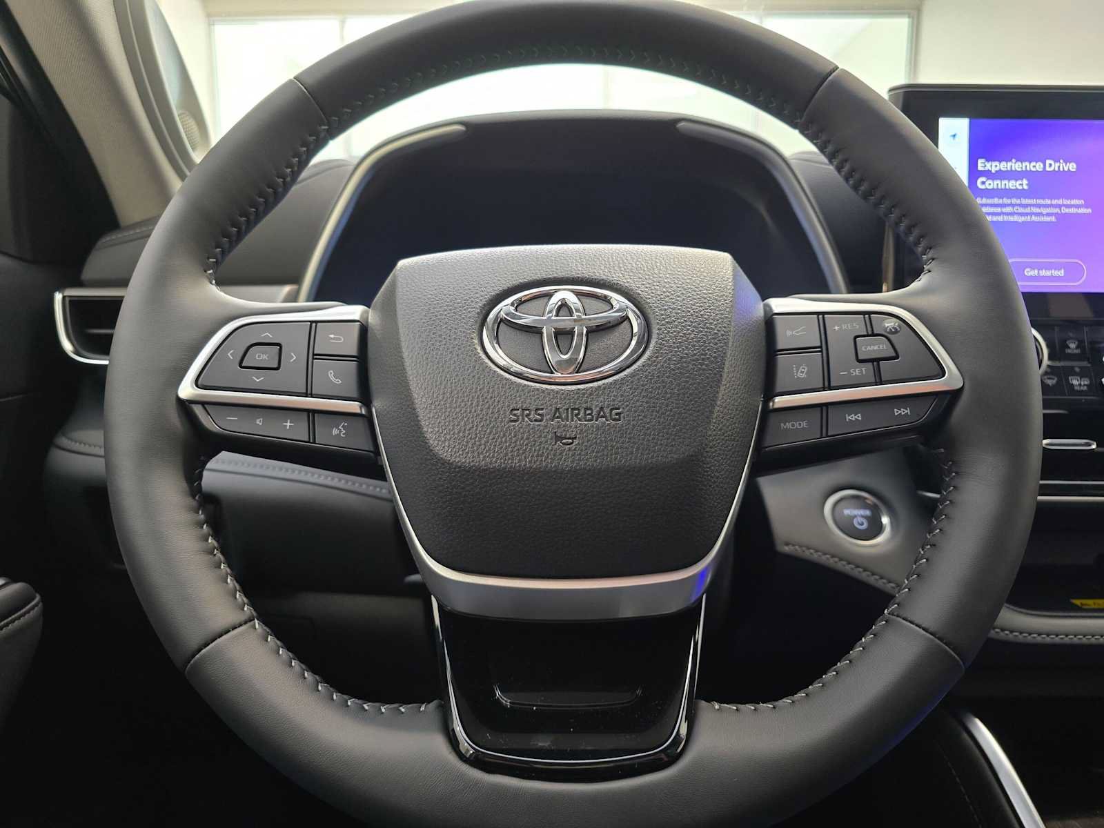 Certified 2026 Toyota Highlander Limited AWD/4WD image 11