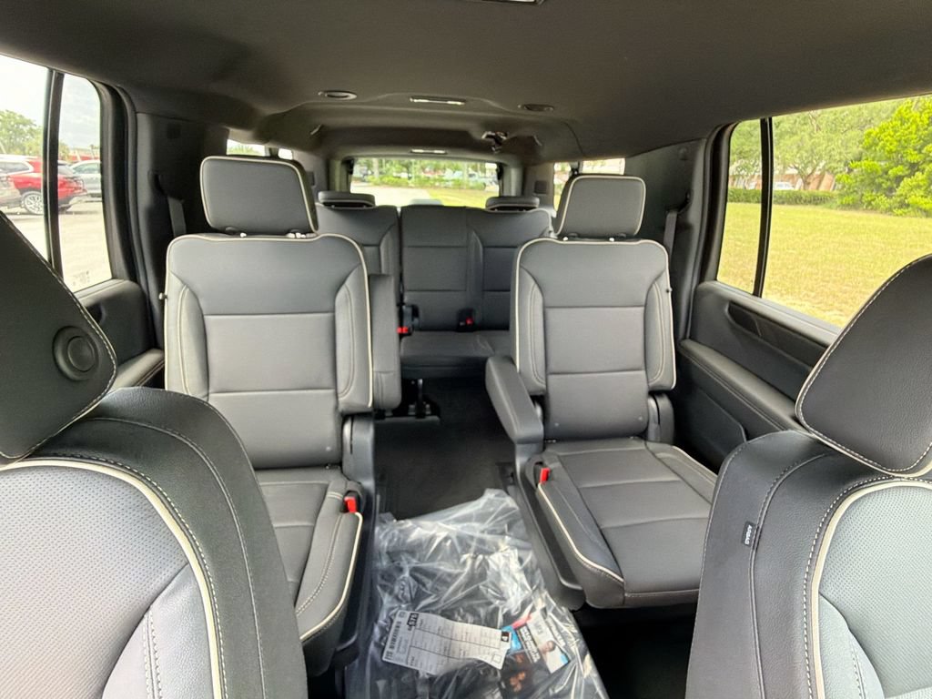 New 2026 GMC Yukon XL Elevation AWD/4WD image 16