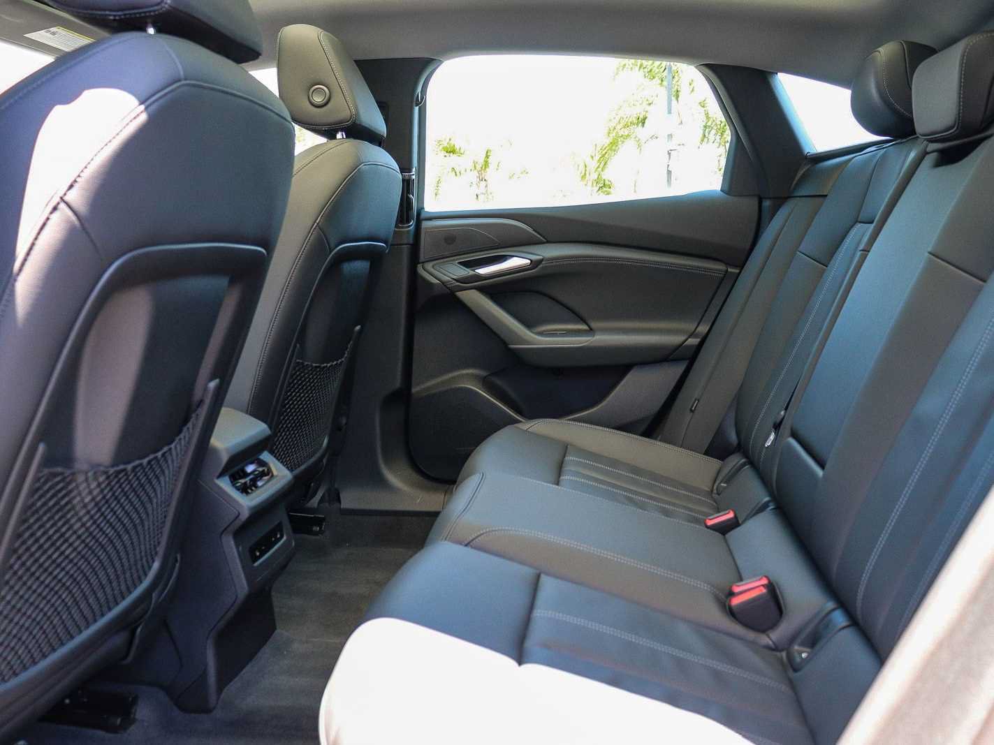 Certified 2025 Audi A6 e-tron Premium w/ Convenience Package RWD image 18