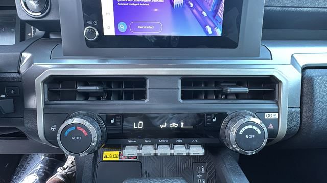 Used 2024 Toyota Tacoma SR5 AWD/4WD image 23