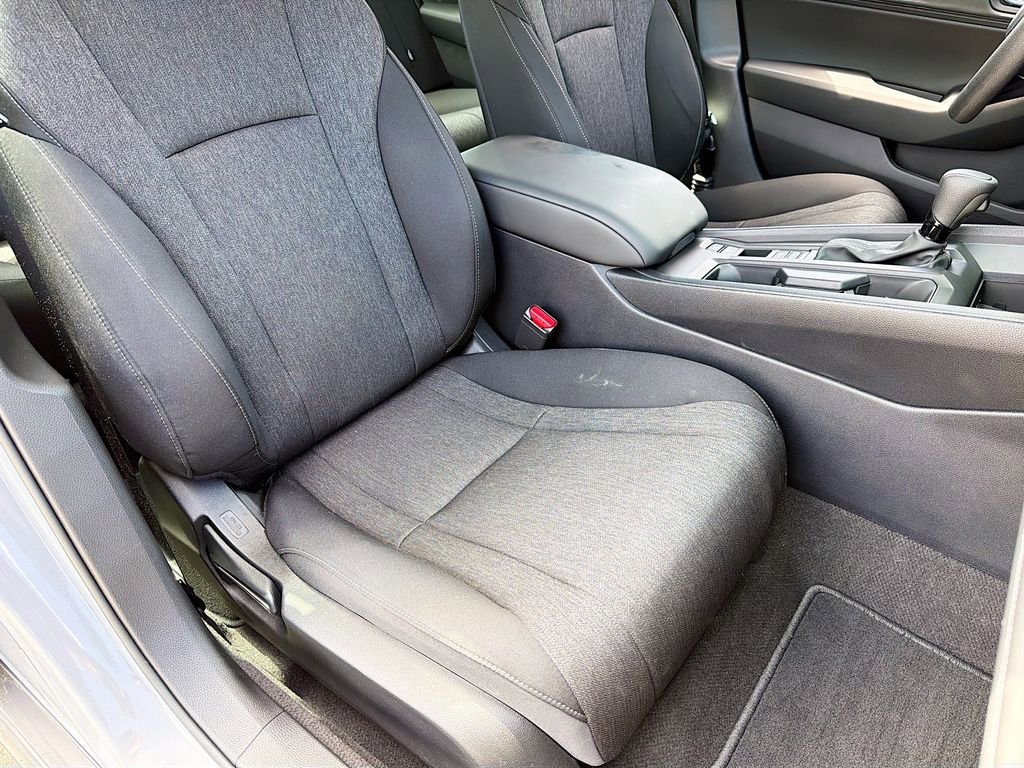 Used 2025 Honda Accord SE image 30