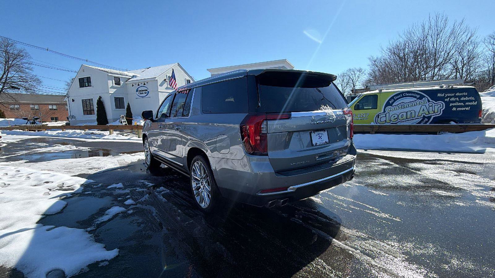 New 2025 GMC Yukon XL Denali w/ Sun & Power Step Package image 5