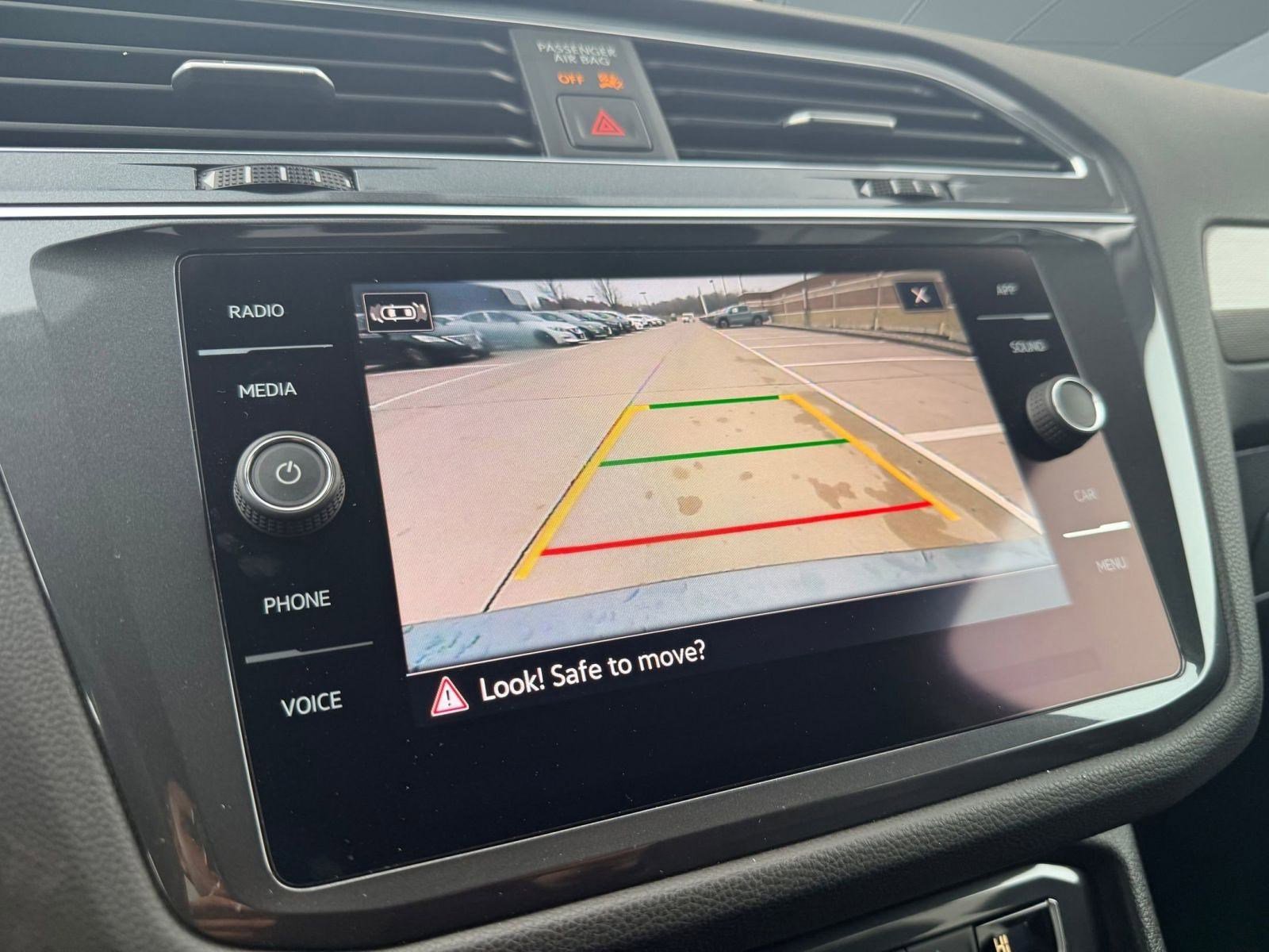 Used 2021 Volkswagen Tiguan SE image 30