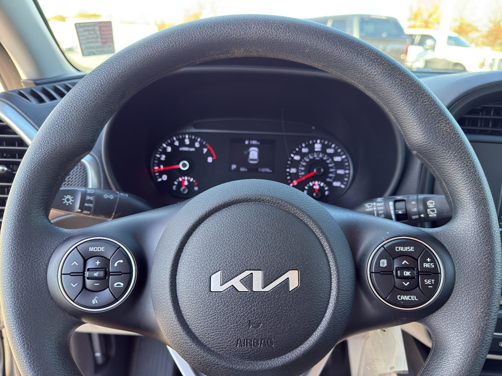 Used 2022 Kia Soul LX image 20