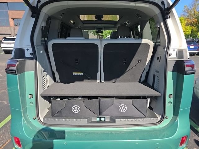 Used 2025 Volkswagen ID. Buzz 1st Edition AWD/4WD image 10
