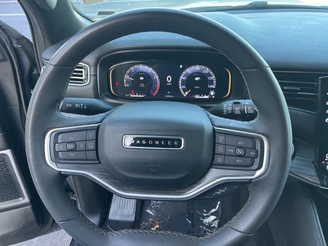 Used 2024 Jeep Wagoneer L Series II w/ Flexible Seating Group AWD/4WD image 19