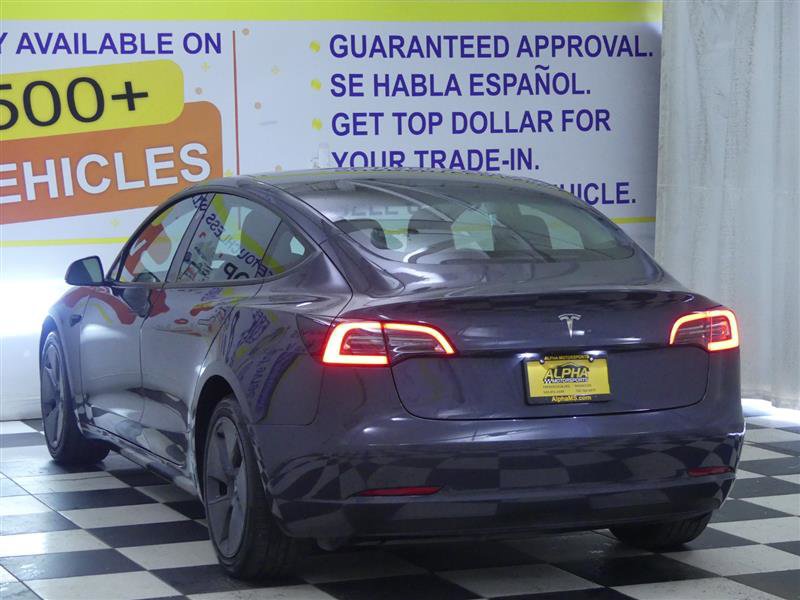 Used 2023 Tesla Model 3 Standard Range image 4