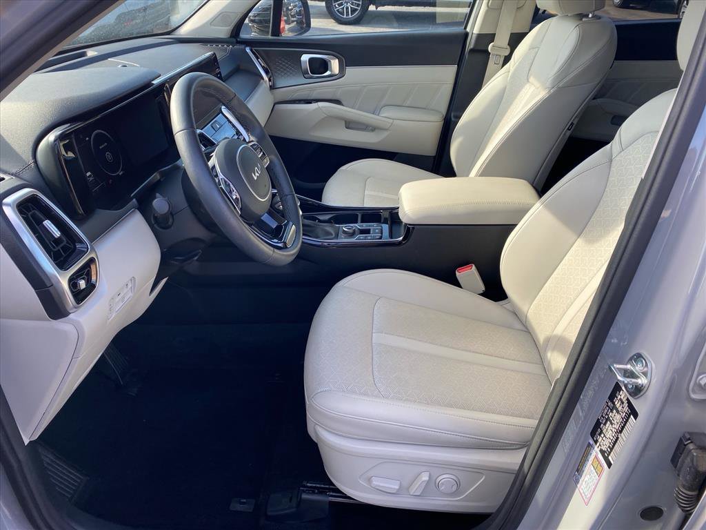 Certified 2023 Kia Sorento SX AWD/4WD image 10