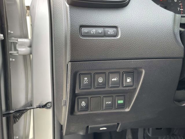 Used 2018 Nissan Rogue SL image 22