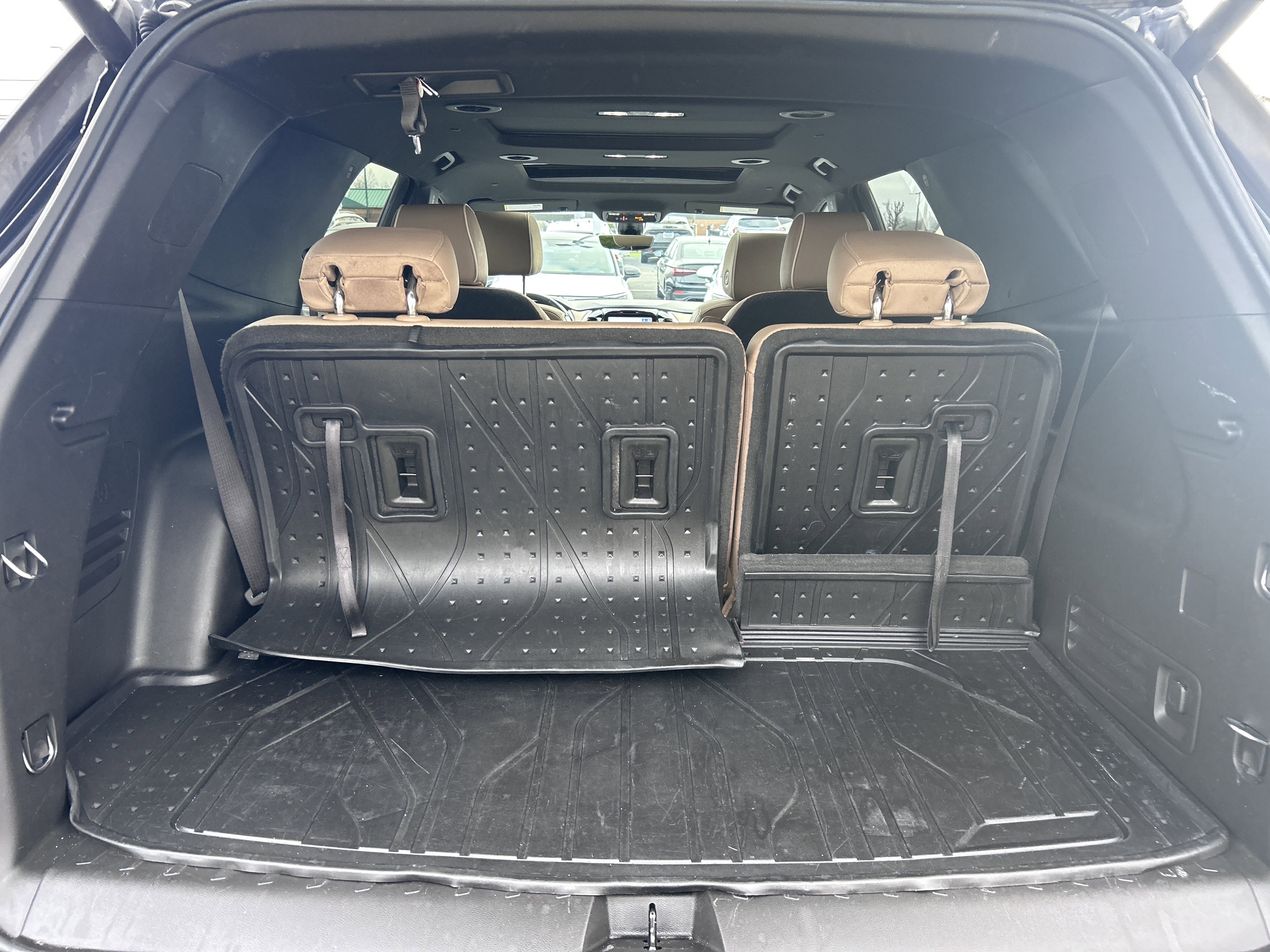 Used 2022 Chevrolet Traverse Premier w/ LPO, Floor Liner Package image 32