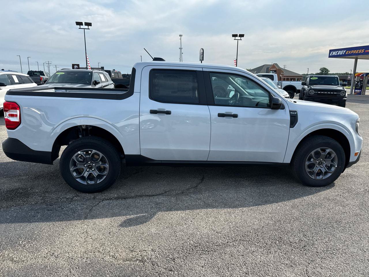 New 2026 Ford Maverick XLT w/ XLT Luxury Package FWD image 5