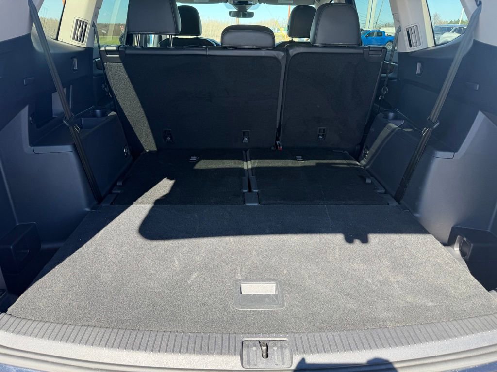 Used 2025 Volkswagen Atlas SE image 6