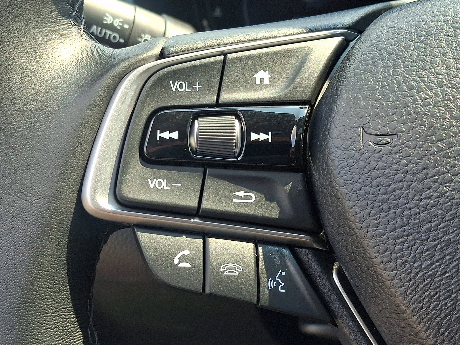 Used 2021 Honda Accord EX-L image 21