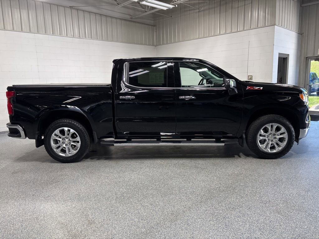 Used 2023 Chevrolet Silverado 1500 LTZ w/ LTZ Premium Package AWD/4WD image 8