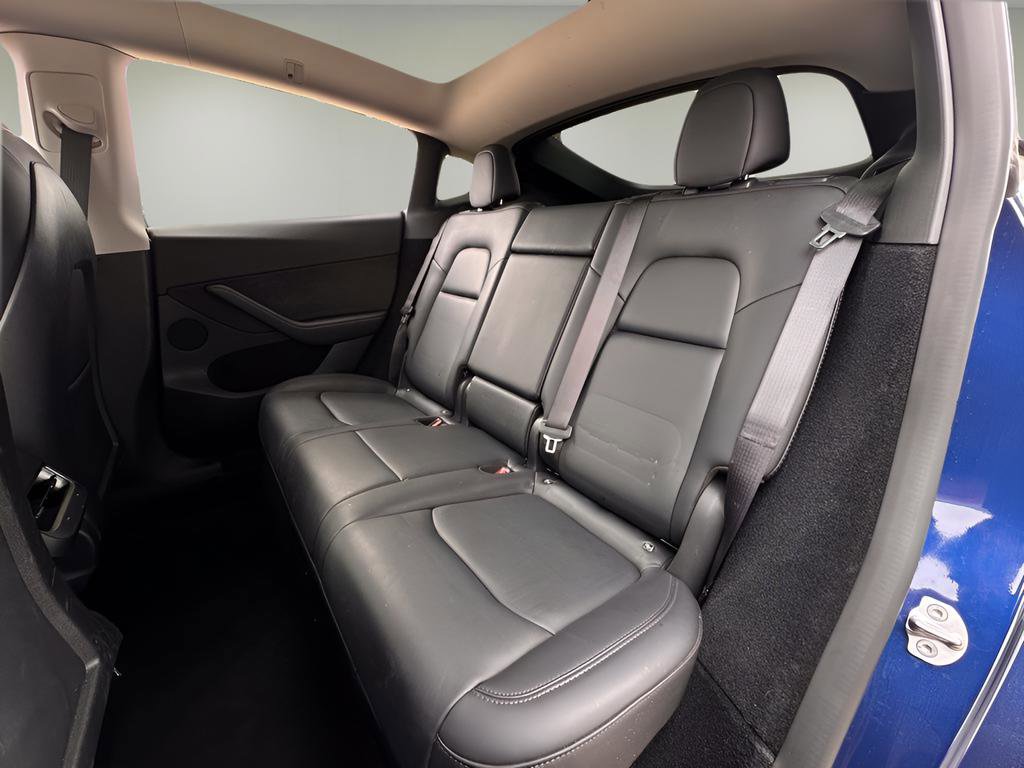 Used 2023 Tesla Model Y Performance AWD/4WD image 17