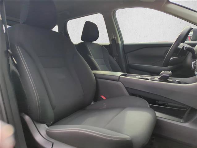 Used 2024 Nissan Rogue S image 24