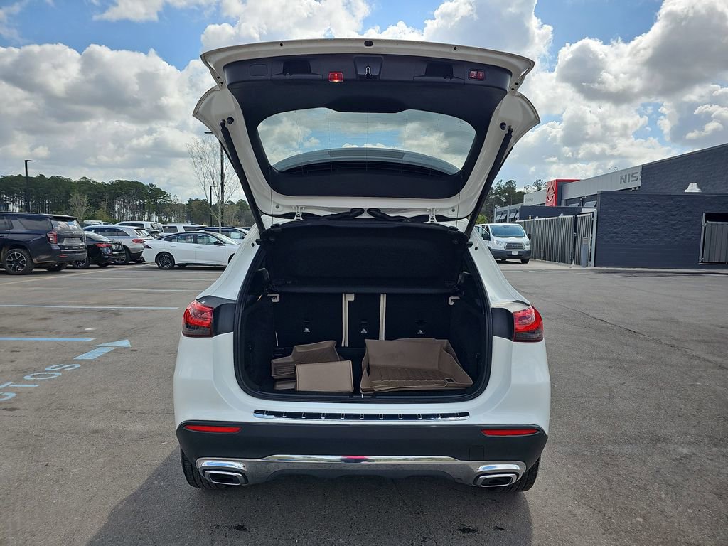 Used 2021 Mercedes-Benz GLA 250 w/ Premium Package image 16