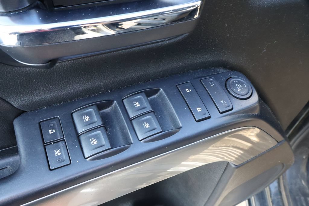 Used 2018 Chevrolet Silverado 1500 LT w/ All Star Edition AWD/4WD image 15
