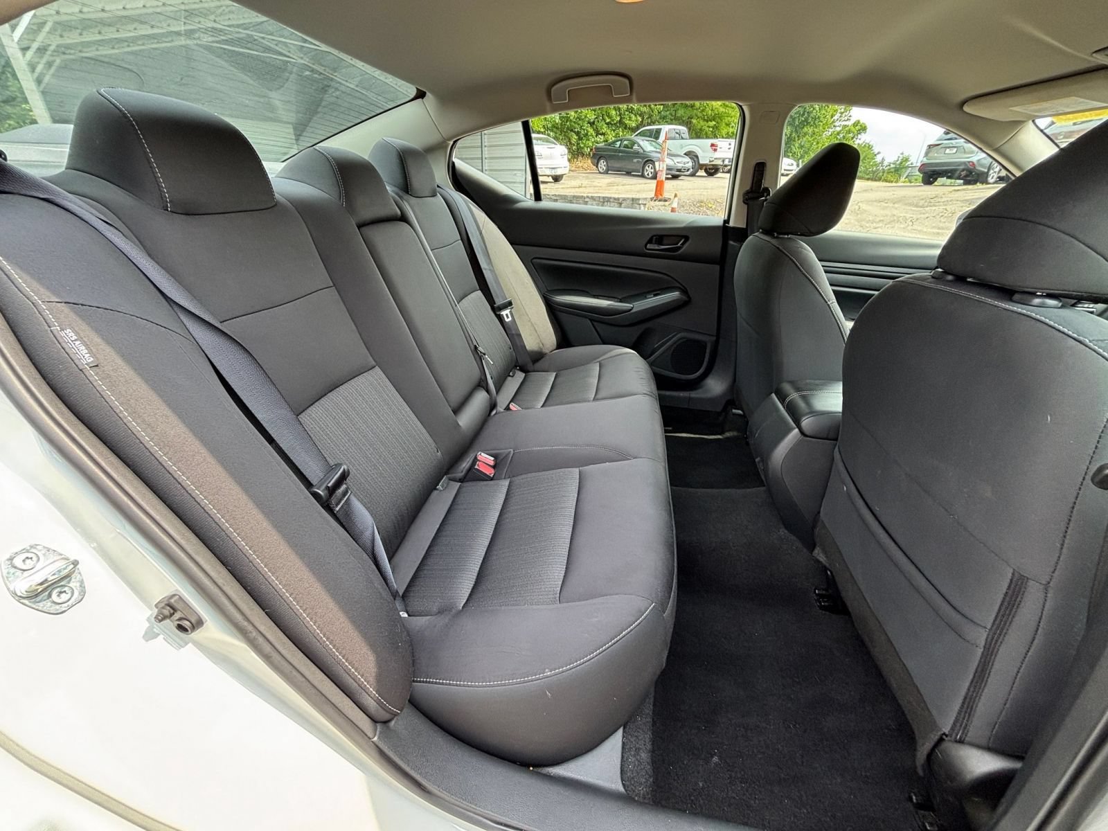Used 2025 Nissan Altima 2.5 SV FWD image 35