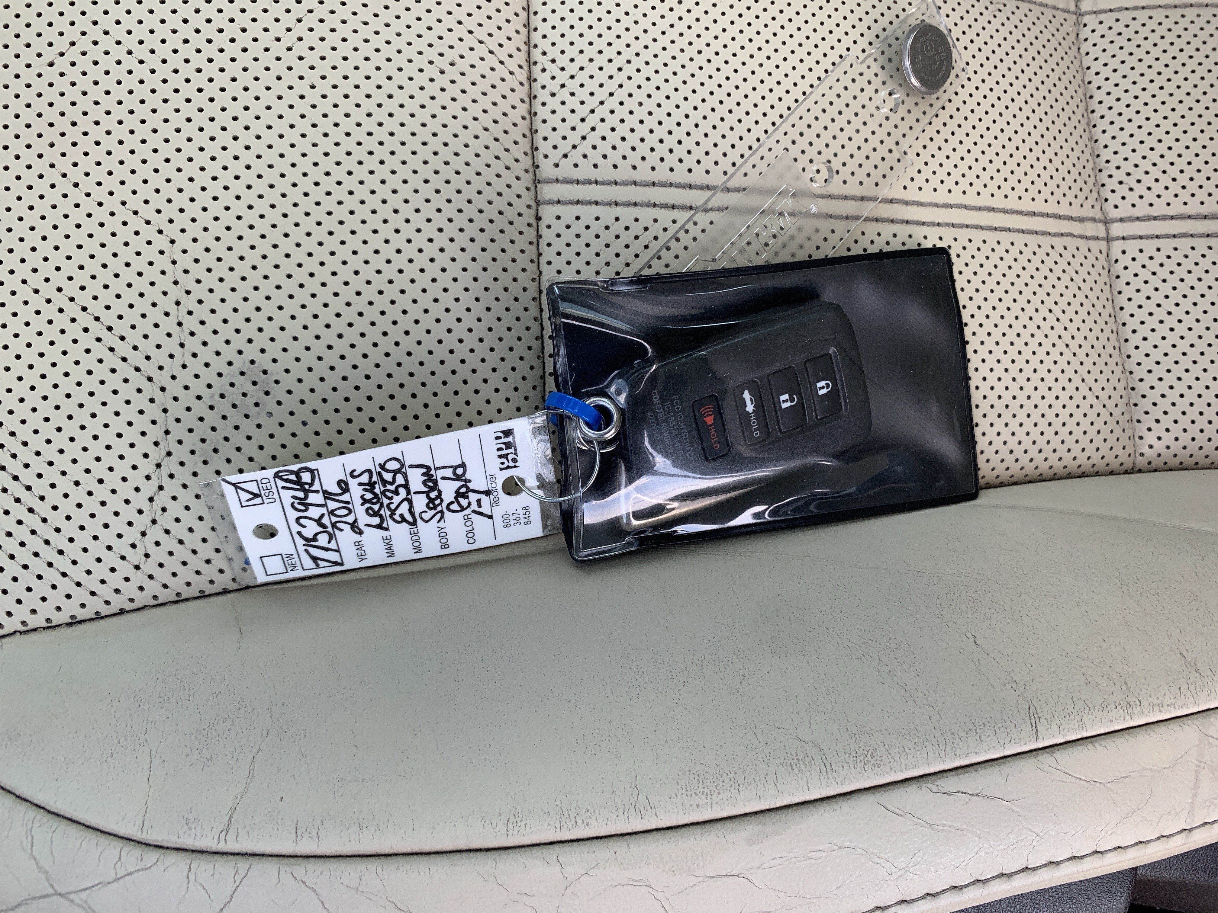 Used 2016 Lexus ES 350 w/ Luxury Package w/Wood Trim FWD image 37