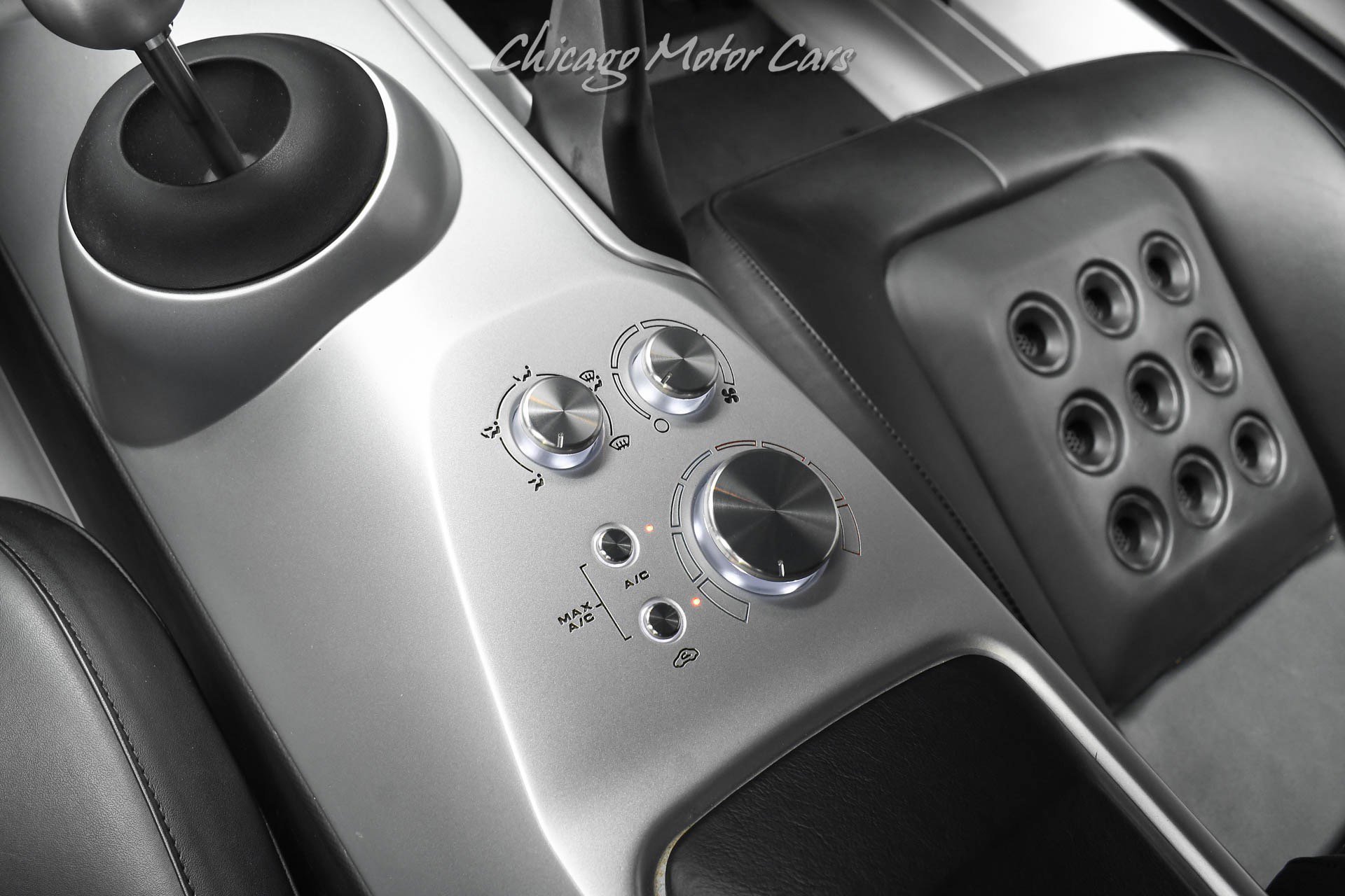 Used 2006 Ford GT image 16