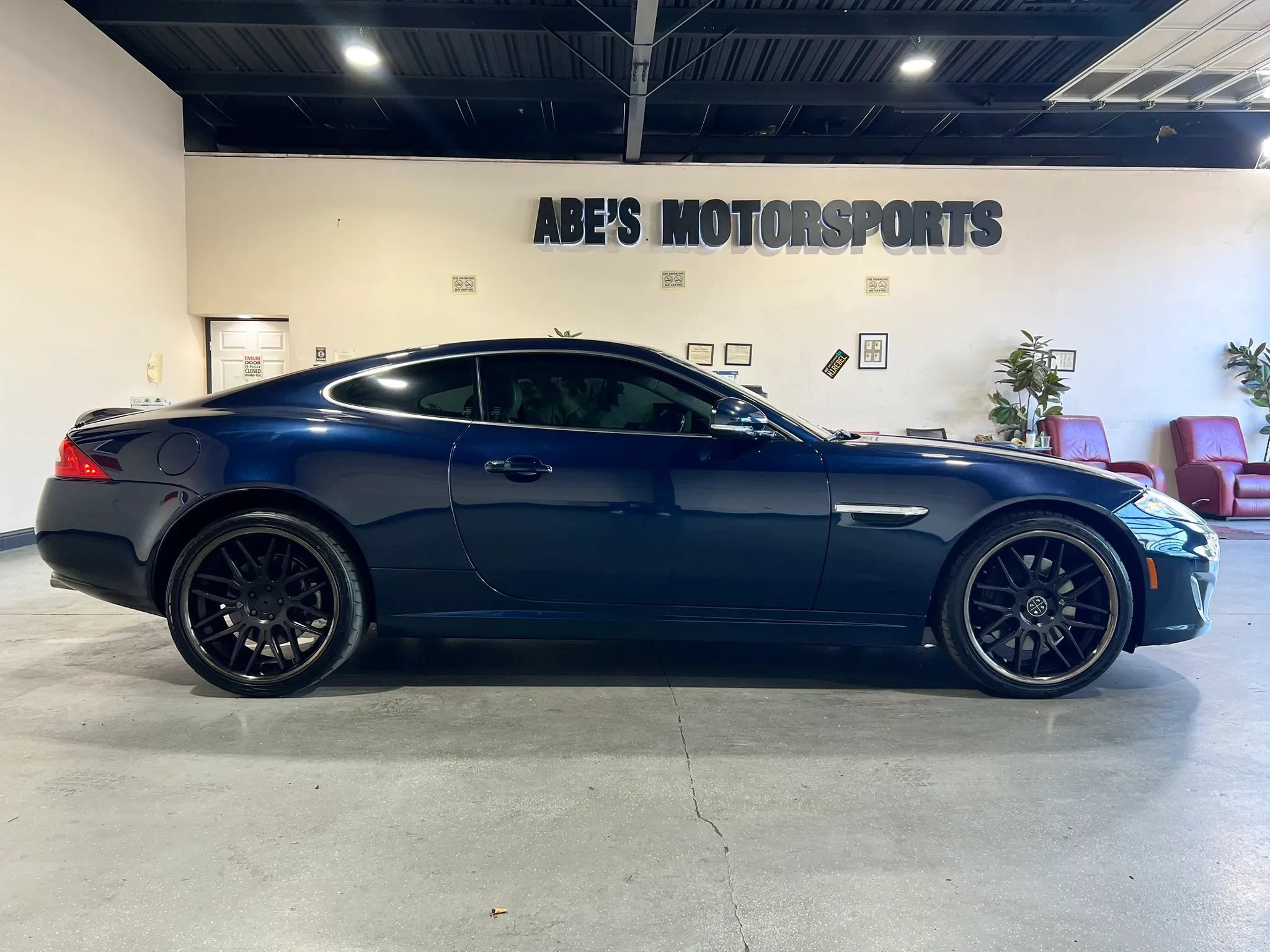 Used 2013 Jaguar XK Coupe RWD image 9