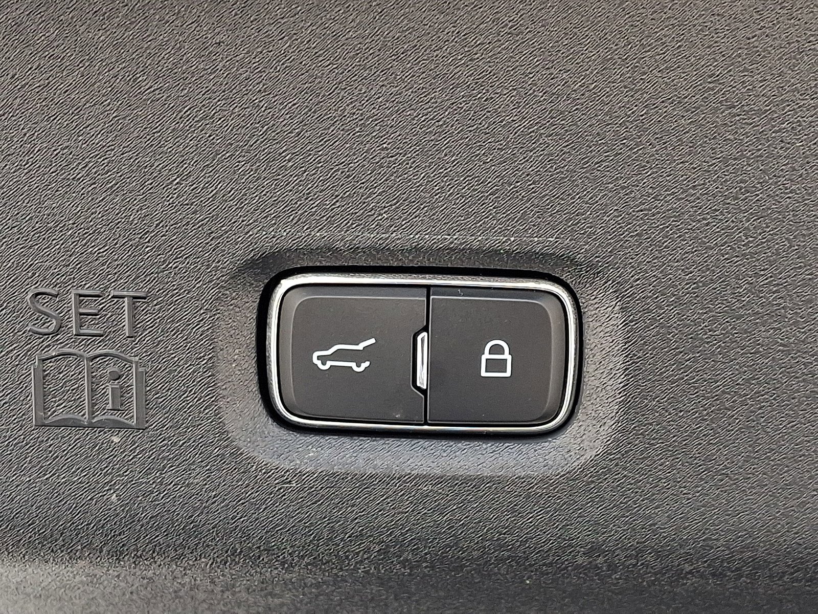 Certified 2025 Ford Expedition Active image 29