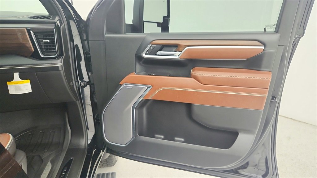 Used 2025 GMC Sierra 2500 Denali Ultimate image 34