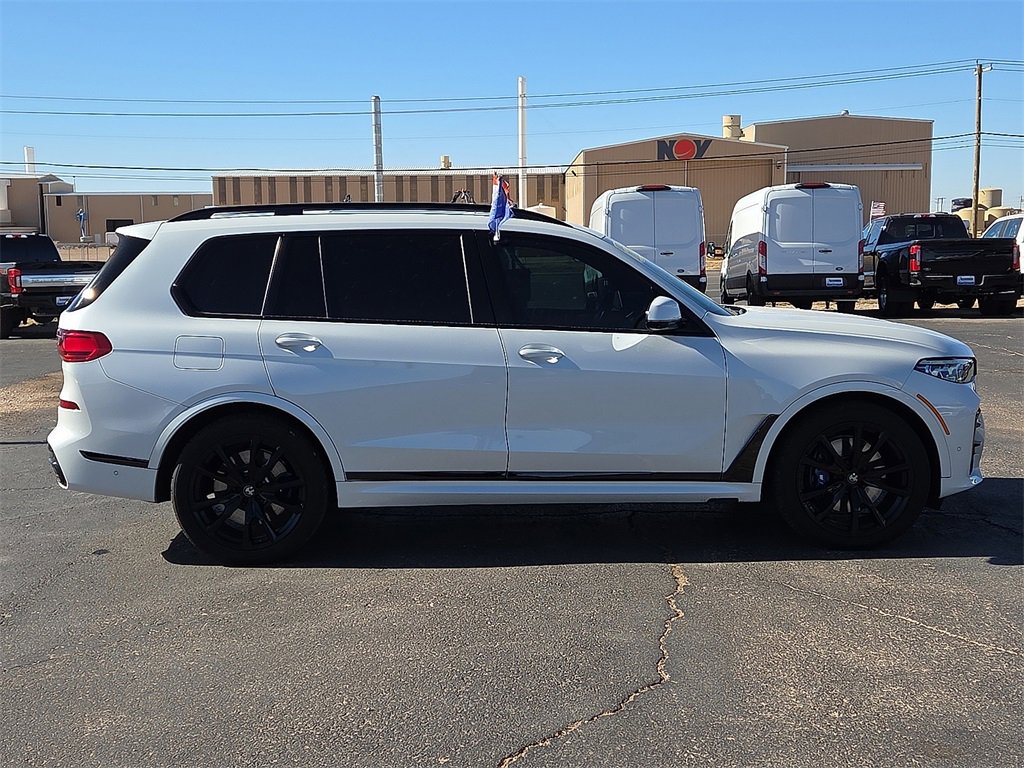 Used 2021 BMW X7 M50i w/ Dynamic Handling Package image 6