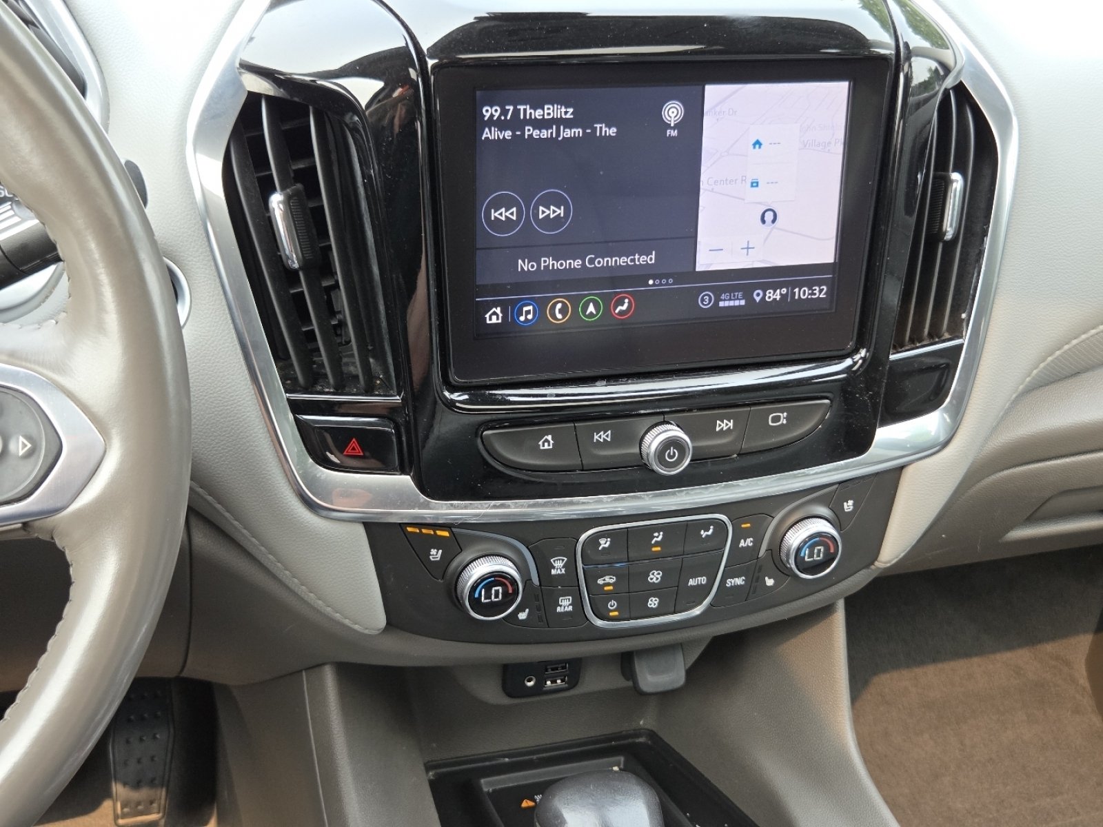 Used 2021 Chevrolet Traverse Premier AWD/4WD image 40