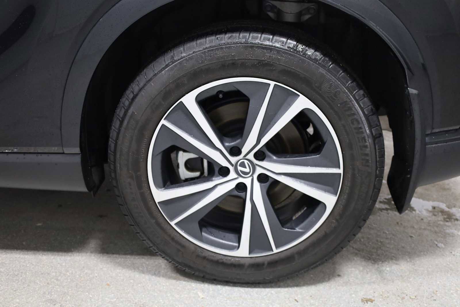 Used 2023 Lexus RX 350 Premium w/ Accessory Package image 37