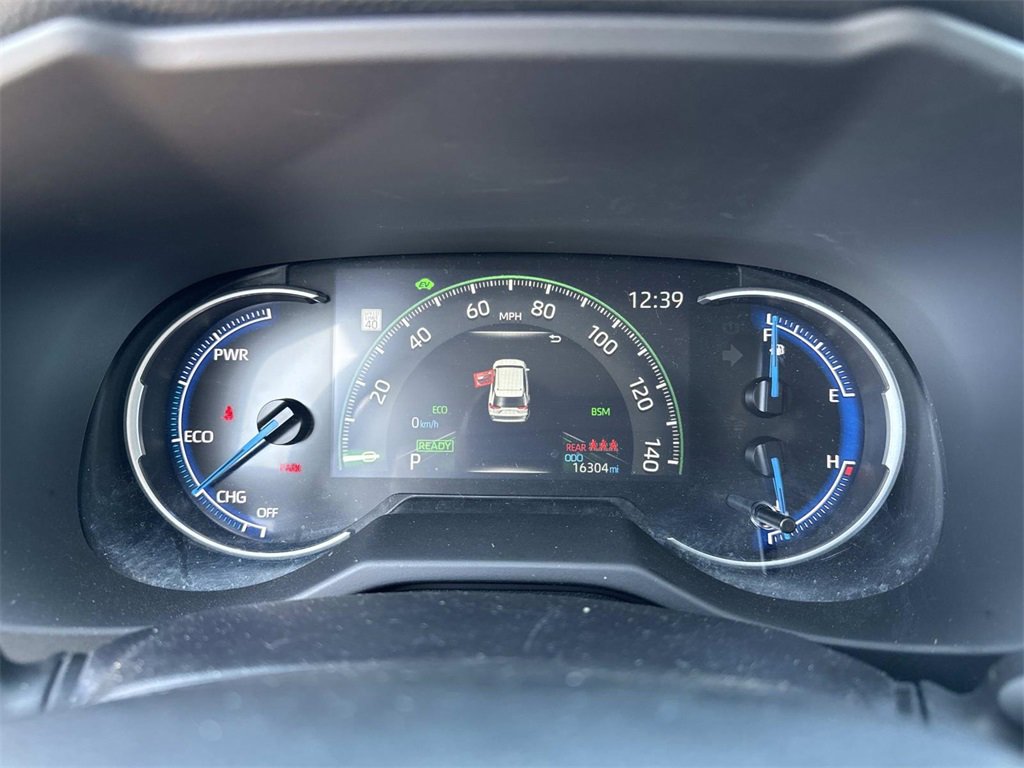 Used 2025 Toyota RAV4 XLE image 14