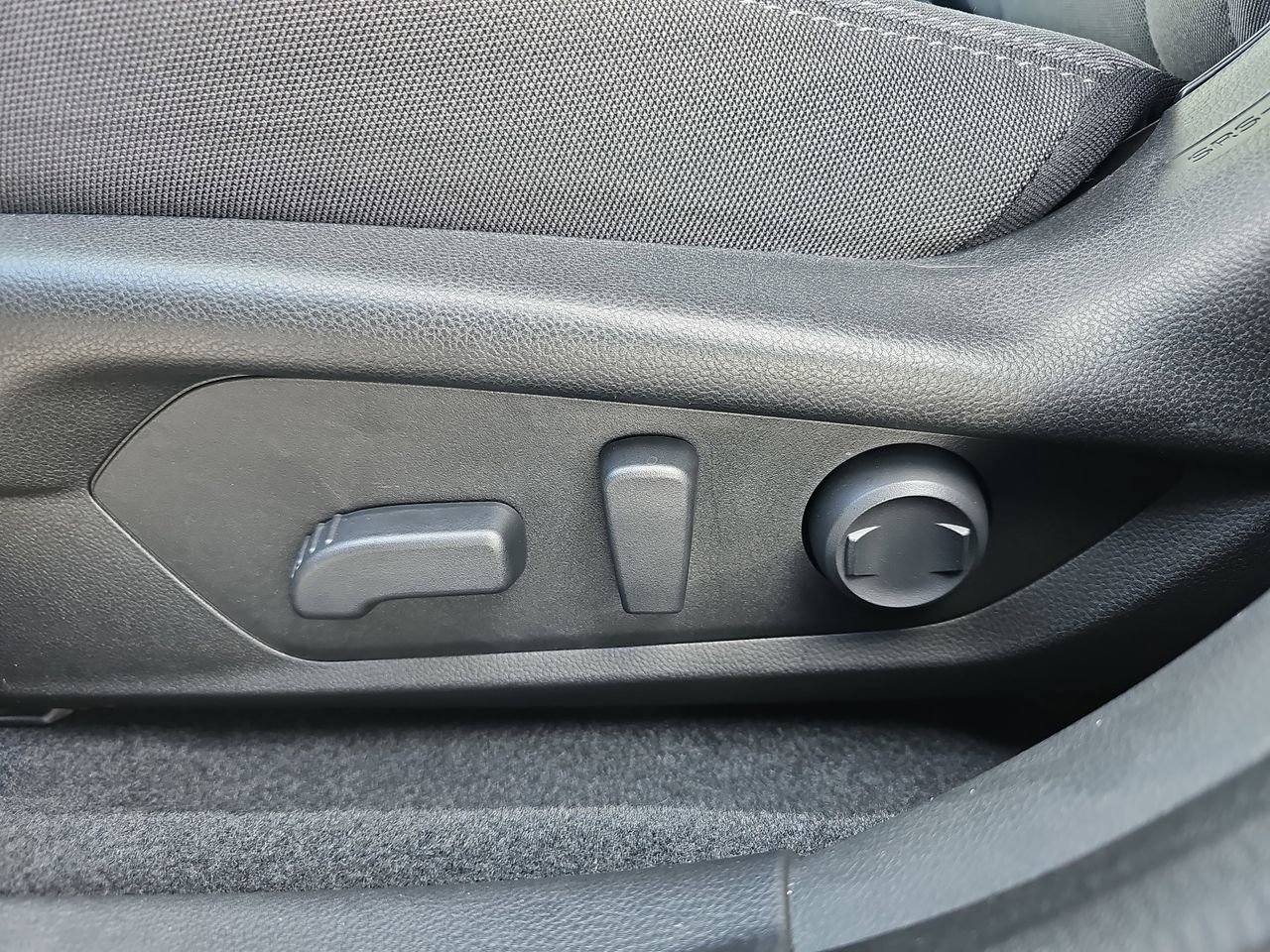 Certified 2025 Subaru Crosstrek 2.0i Premium image 34