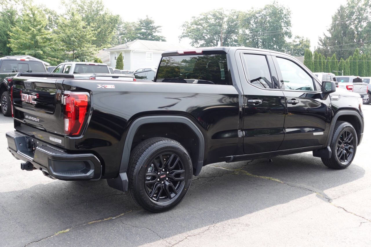 Used 2022 GMC Sierra 1500 Elevation w/ X31 Off-Road Package AWD/4WD image 3