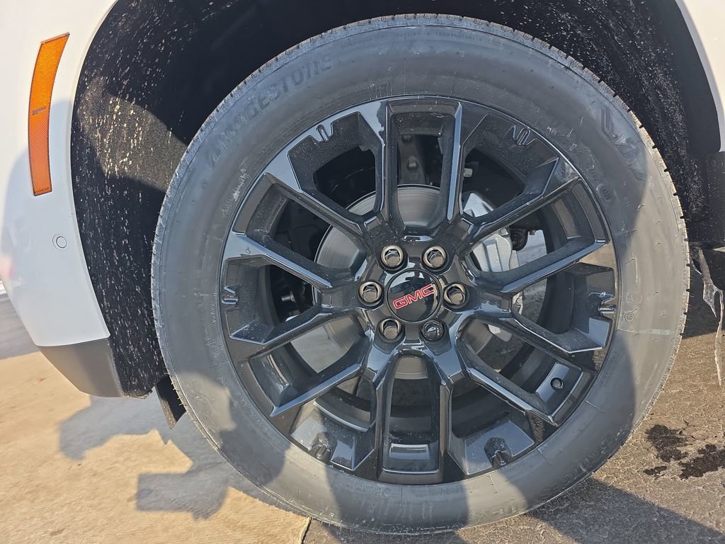 New 2026 GMC Yukon Elevation image 24