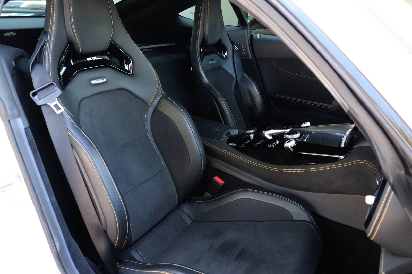 Used 2018 Mercedes-Benz AMG GT R image 19