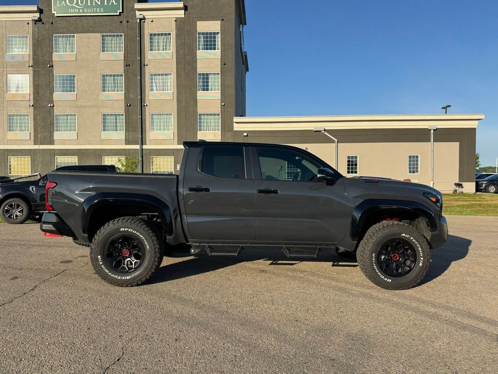 Used 2025 Toyota Tacoma TRD Pro AWD/4WD image 13