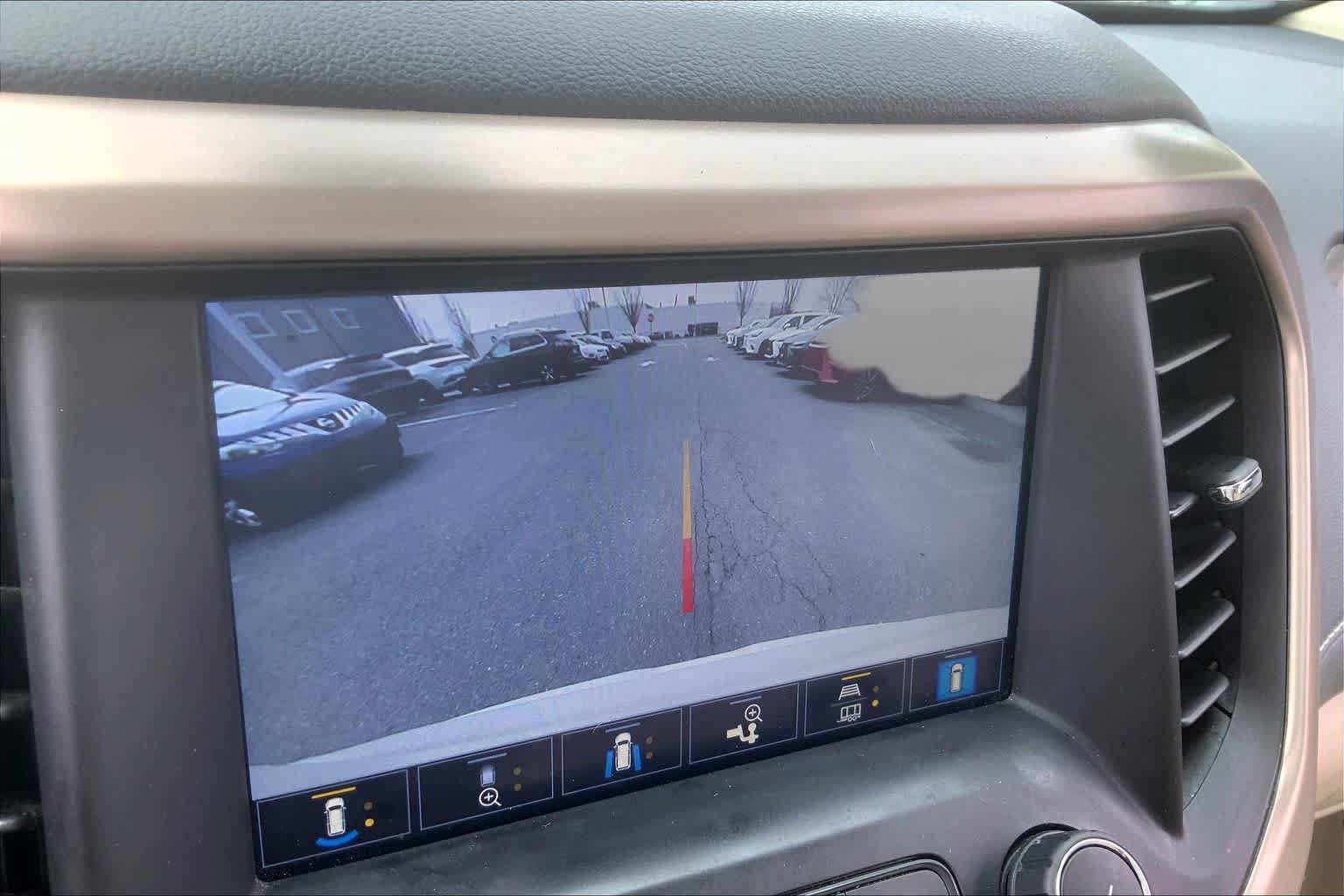 Used 2021 GMC Acadia Denali w/ Denali Ultimate Package AWD/4WD image 27
