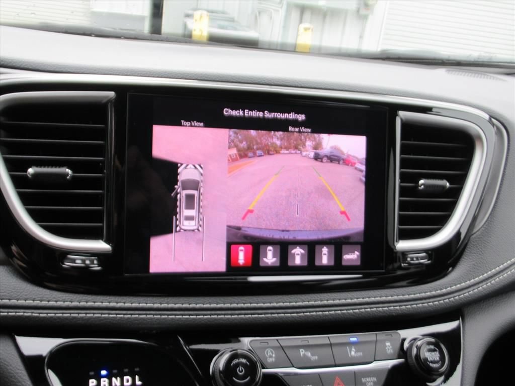 New 2026 Chrysler Pacifica Select w/ S Appearance Package FWD image 24