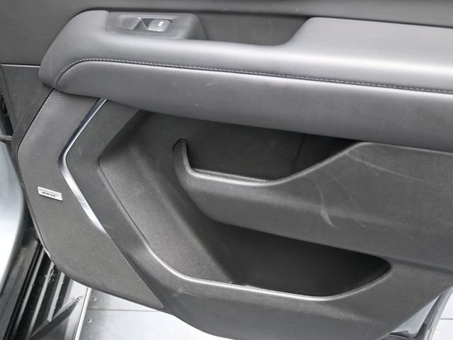 Used 2024 Chevrolet Tahoe LT w/ Luxury Package AWD/4WD image 29