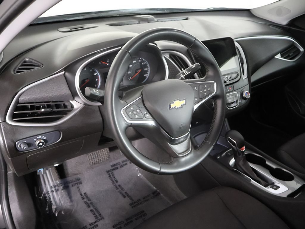 Used 2024 Chevrolet Malibu RS FWD image 22