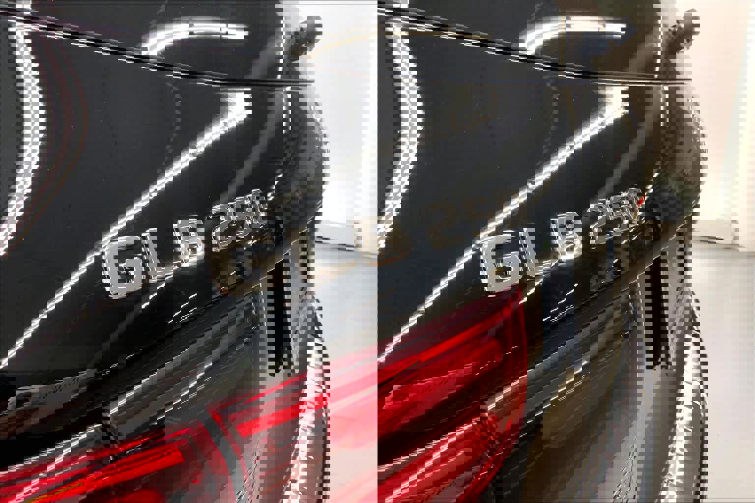 Used 2025 Mercedes-Benz GLB 250 image 15