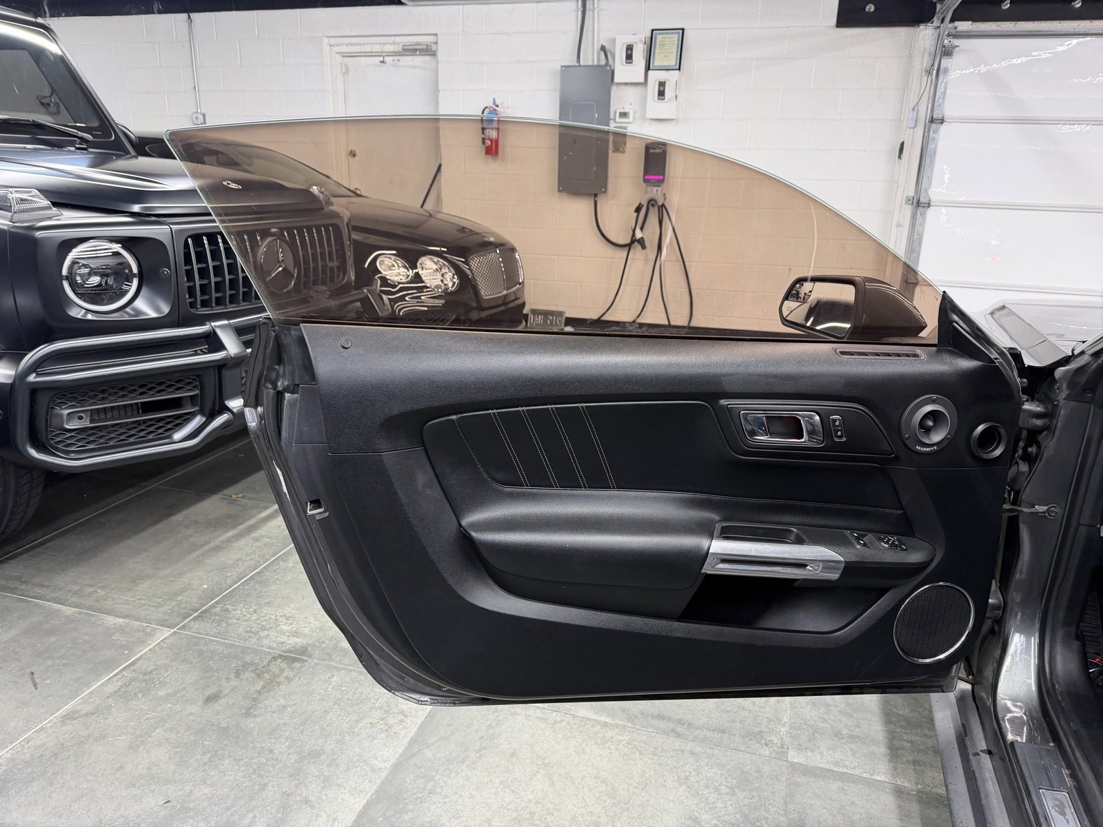 Used 2017 Ford Mustang Premium image 20