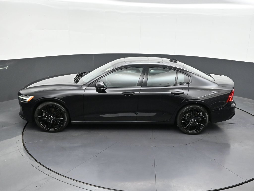 Certified 2024 Volvo S60 B5 Plus FWD image 15