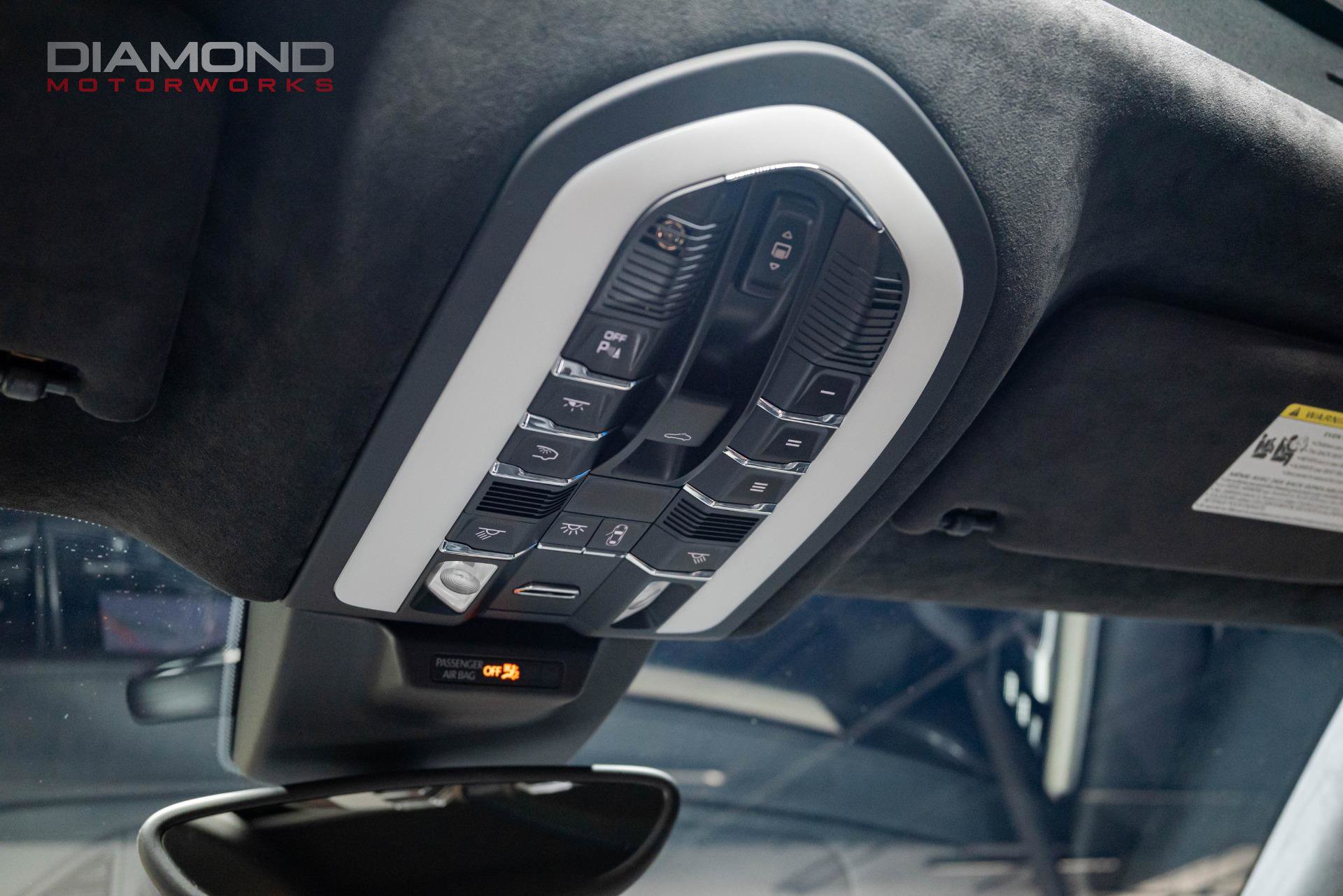 Used 2018 Porsche Macan Turbo image 91