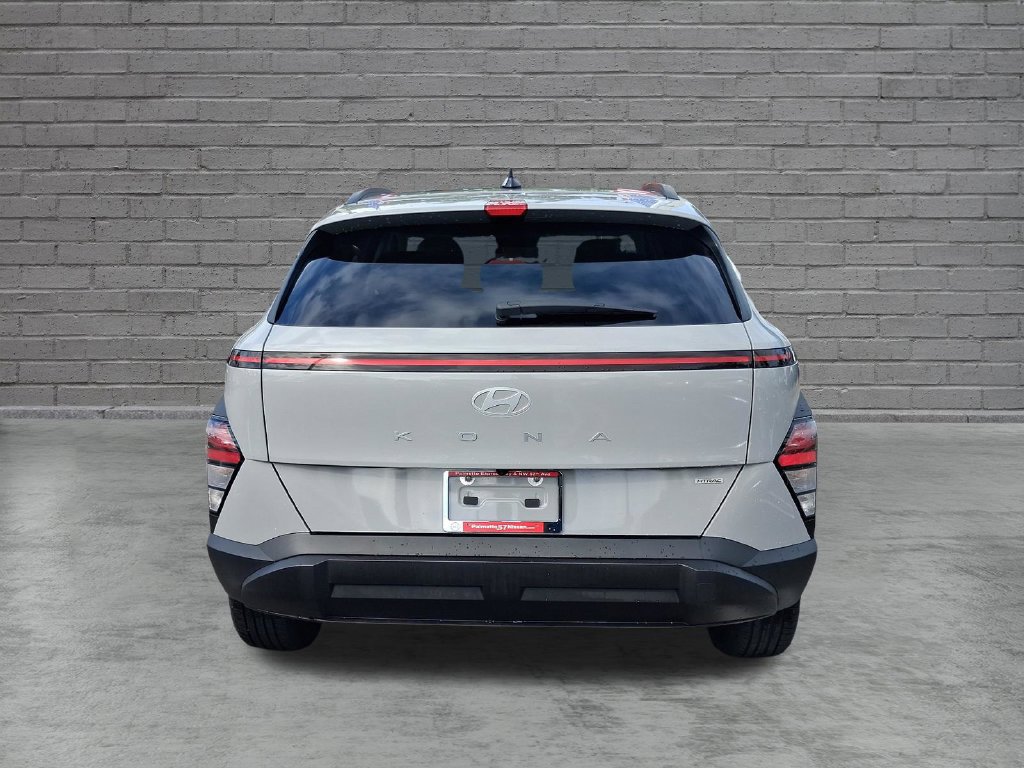 Used 2025 Hyundai Kona SEL AWD/4WD image 9