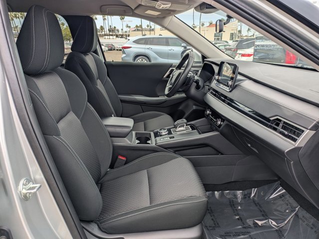 Used 2024 Mitsubishi Outlander ES image 20