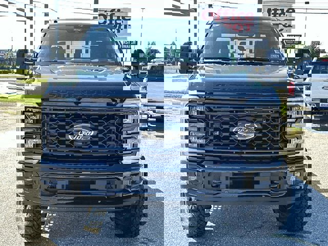 New 2025 Ford F250 Lariat w/ Lariat Ultimate Package image 2
