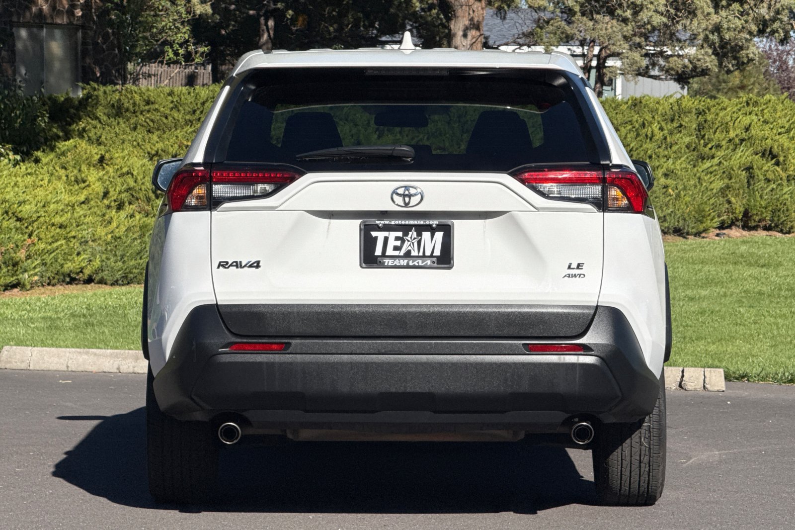 Used 2025 Toyota RAV4 LE AWD/4WD image 5